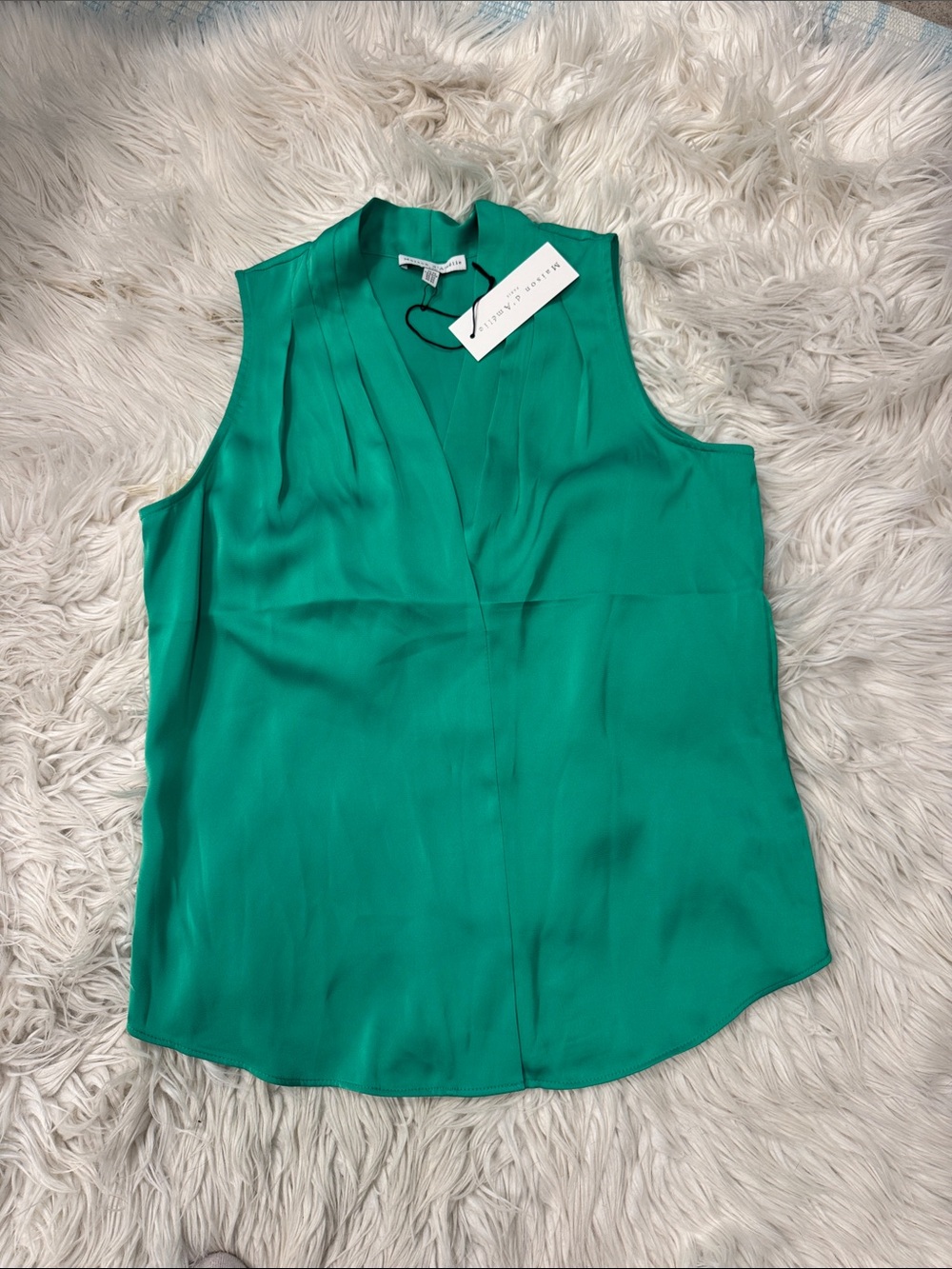 Maison d’Amelie Kelly Green Sleeveless V-Neck Shirt